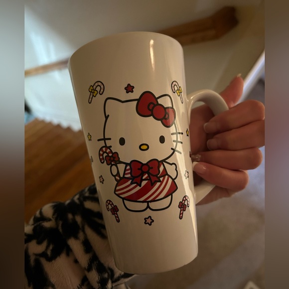 Hello kitty Christmas mug - Picture 4 of 4